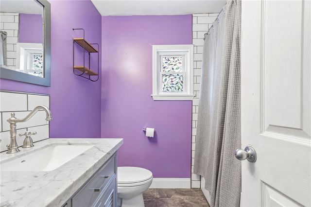 122 Hillcrest Dr, Ross Twp, PA 15237