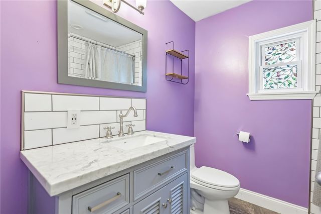 122 Hillcrest Dr, Ross Twp, PA 15237