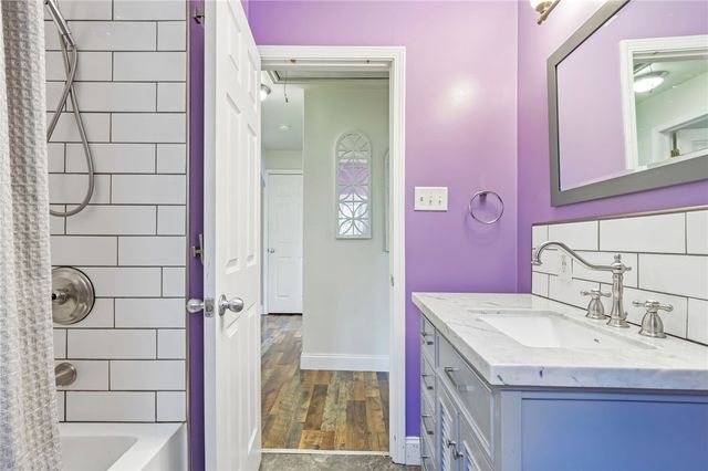 122 Hillcrest Dr, Ross Twp, PA 15237