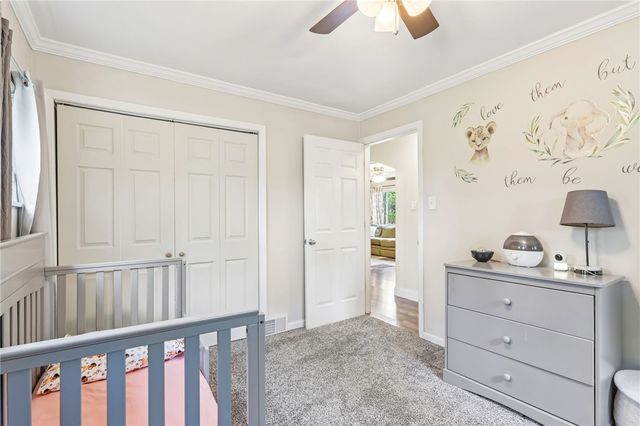 122 Hillcrest Dr, Ross Twp, PA 15237