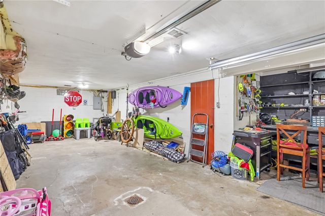 122 Hillcrest Dr, Ross Twp, PA 15237
