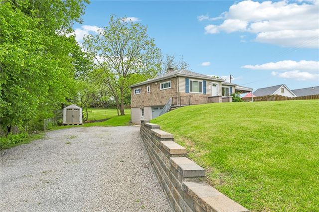 122 Hillcrest Dr, Ross Twp, PA 15237