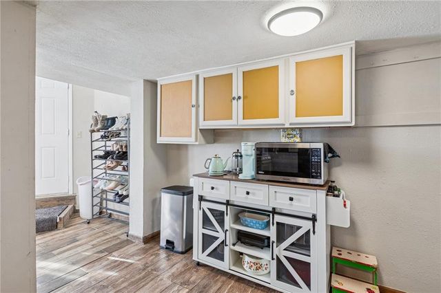 3022 Wallace Avenue, Kansas City, MO 64129