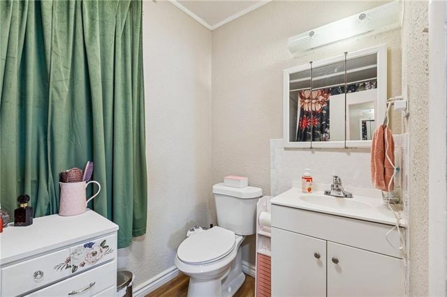 3022 Wallace Avenue, Kansas City, MO 64129