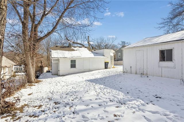 3022 Wallace Avenue, Kansas City, MO 64129