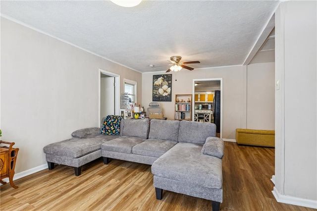 3022 Wallace Avenue, Kansas City, MO 64129