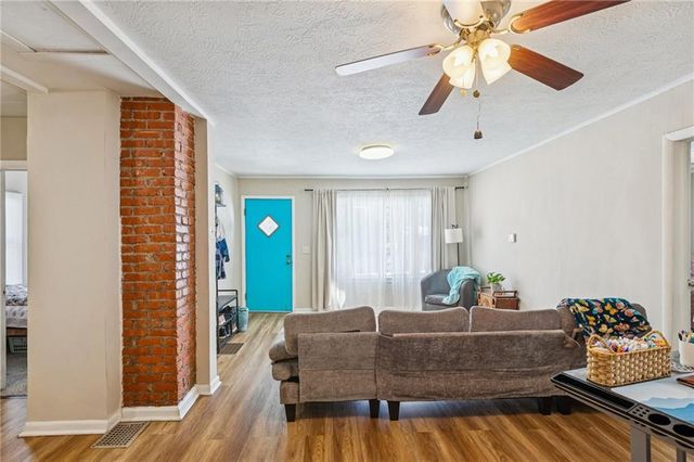 3022 Wallace Avenue, Kansas City, MO 64129