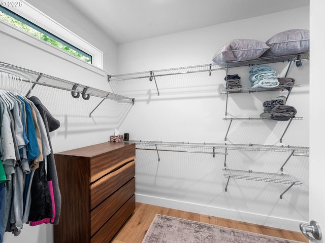 16322 KITTY HAWK Ave, Oregon City, OR 97045