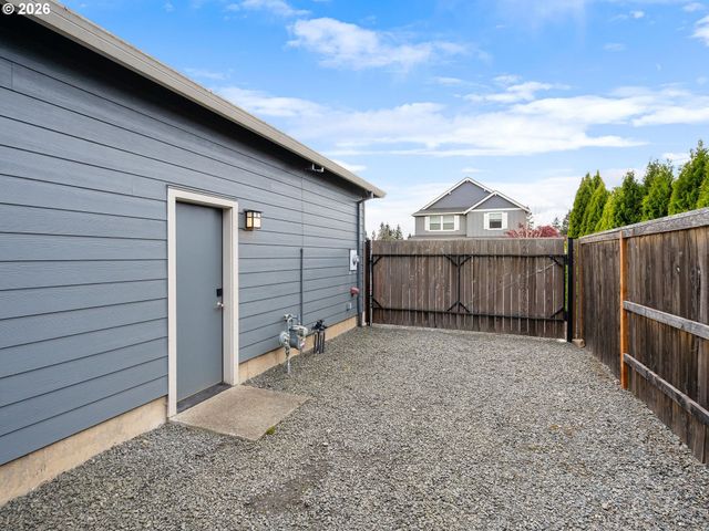 16322 KITTY HAWK Ave, Oregon City, OR 97045