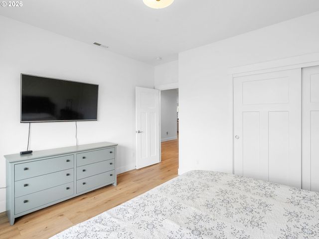 16322 KITTY HAWK Ave, Oregon City, OR 97045