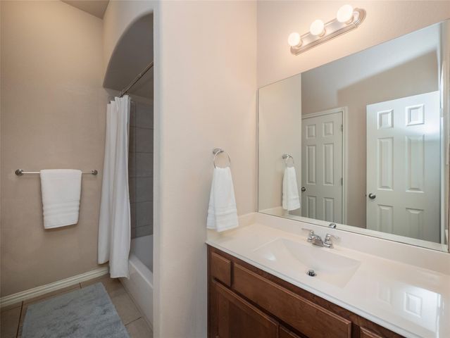 7909 Arbor Knoll CT, Lago Vista, TX 78645