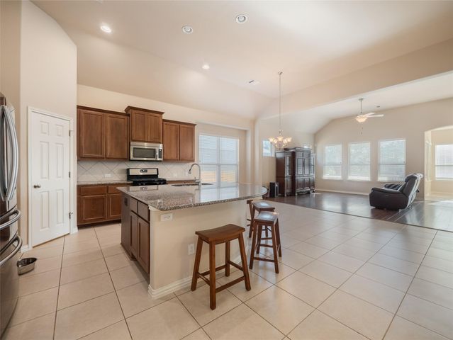 7909 Arbor Knoll CT, Lago Vista, TX 78645