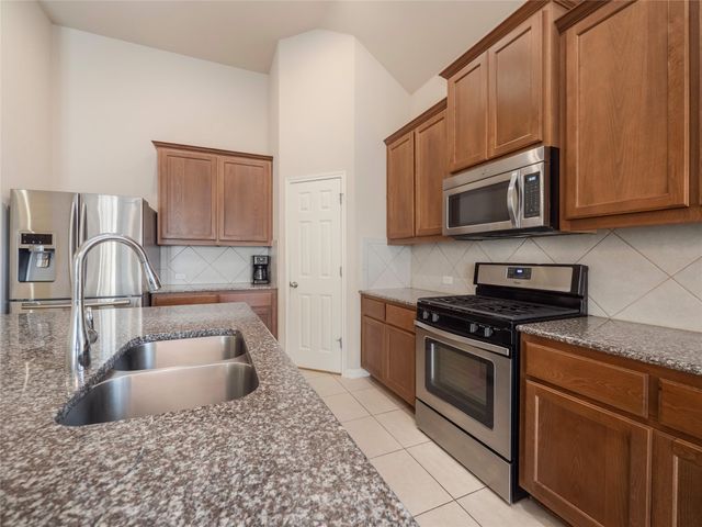 7909 Arbor Knoll CT, Lago Vista, TX 78645