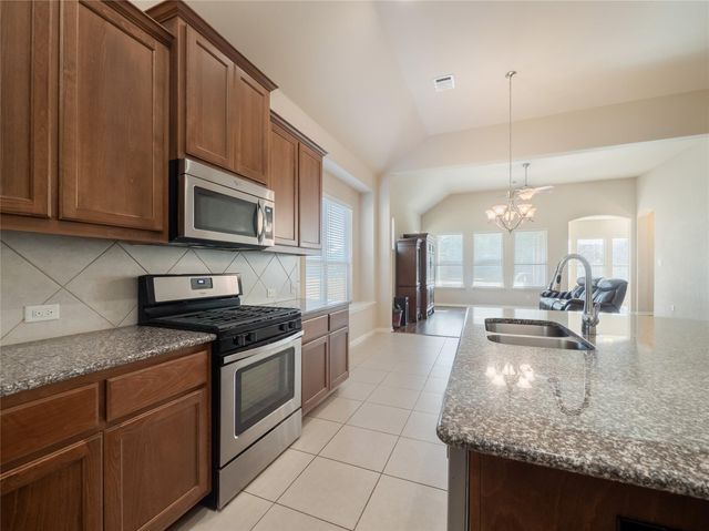 7909 Arbor Knoll CT, Lago Vista, TX 78645