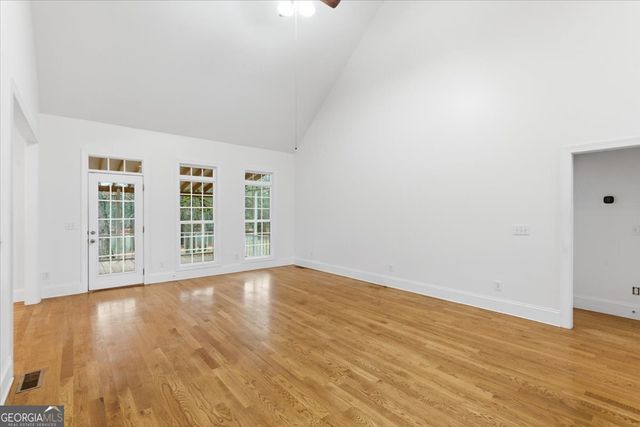 16 Quarter Horse Drive NW, Rome, GA 30165