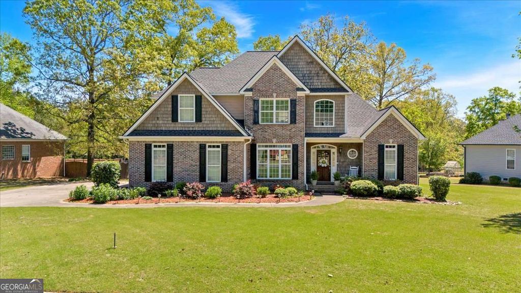 16 Quarter Horse Drive NW, Rome, GA 30165