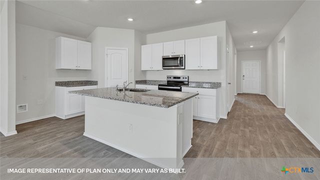 477 COTTONMOUTH Lane, Seguin, TX 78155