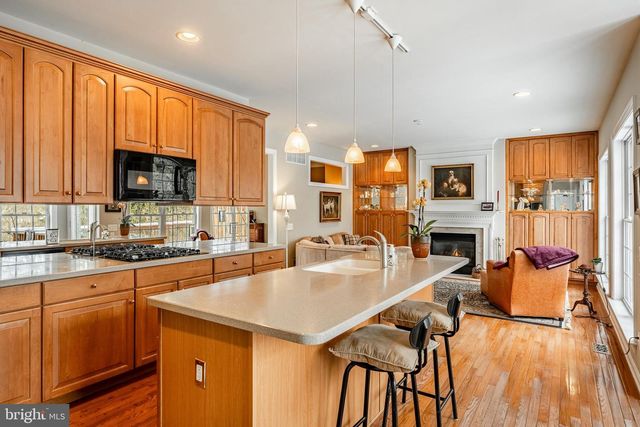 115 CAMELOT LN, Newtown Square, PA 19073