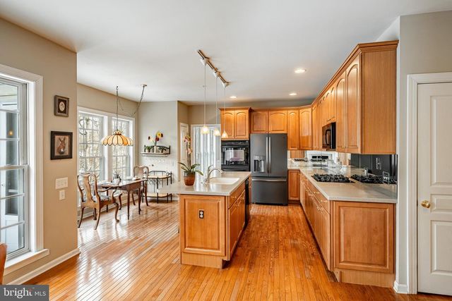 115 CAMELOT LN, Newtown Square, PA 19073