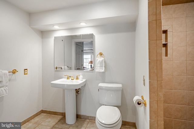 115 CAMELOT LN, Newtown Square, PA 19073