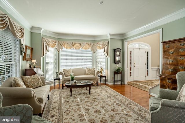 115 CAMELOT LN, Newtown Square, PA 19073