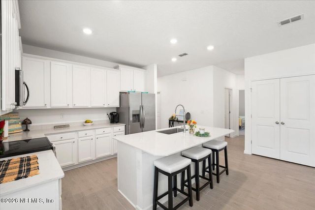 2828 HAMMOCK DALE Court, Green Cove Springs, FL 32043