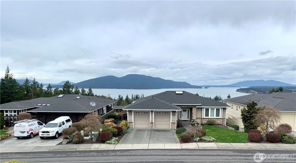 3809 W 12th Street, Anacortes, WA 98221