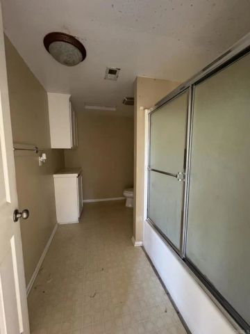 726 Valley Drive, Vista, CA 92084