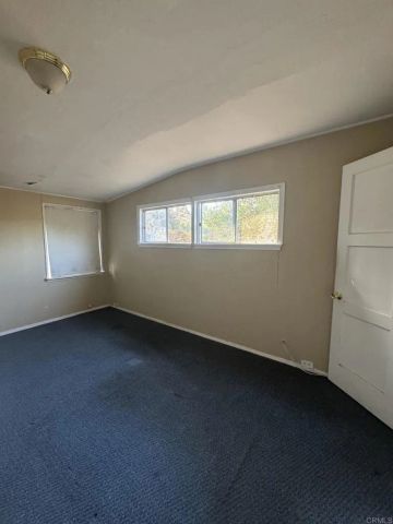 726 Valley Drive, Vista, CA 92084
