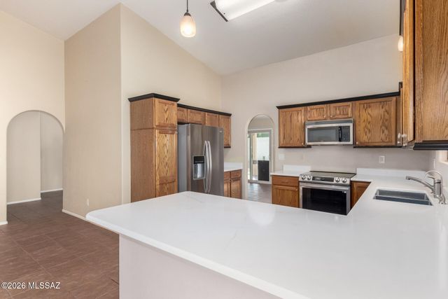 9321 E Lochnay Lane, Tucson, AZ 85747