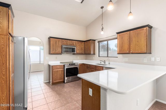 9321 E Lochnay Lane, Tucson, AZ 85747