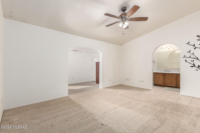 9321 E Lochnay Lane, Tucson, AZ 85747