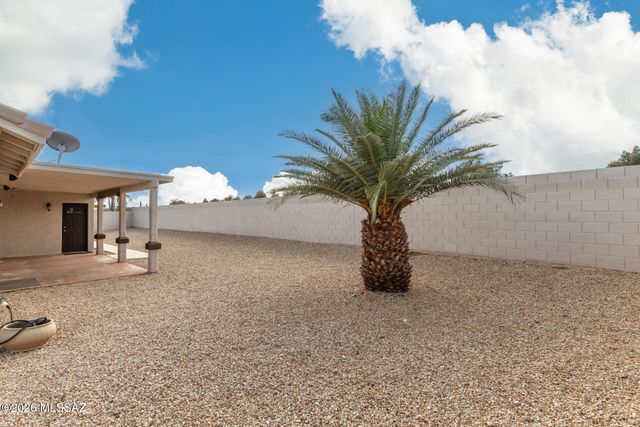 9321 E Lochnay Lane, Tucson, AZ 85747