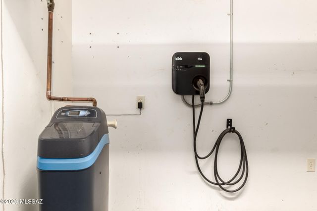 9321 E Lochnay Lane, Tucson, AZ 85747