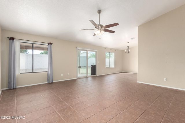 9321 E Lochnay Lane, Tucson, AZ 85747