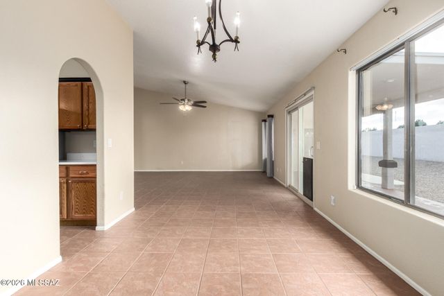 9321 E Lochnay Lane, Tucson, AZ 85747