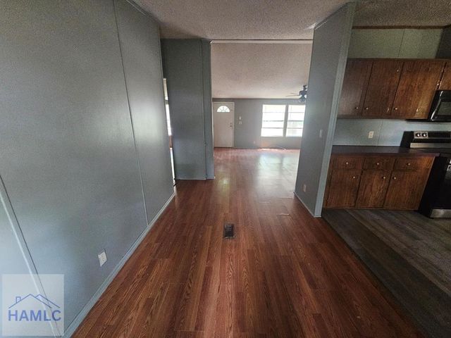 33 Sherwood Forest Drive SE, Allenhurst, GA 31301