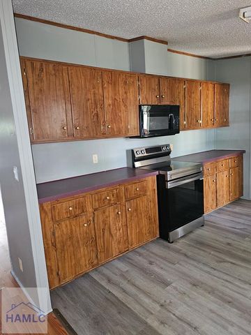 33 Sherwood Forest Drive SE, Allenhurst, GA 31301