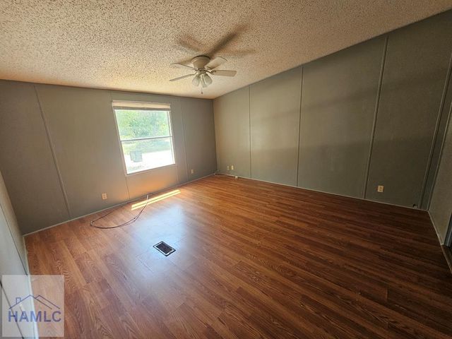 33 Sherwood Forest Drive SE, Allenhurst, GA 31301