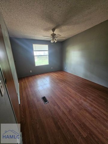 33 Sherwood Forest Drive SE, Allenhurst, GA 31301