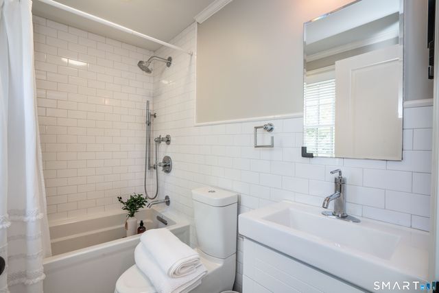 64 Argyle Avenue, West Hartford, CT 06107