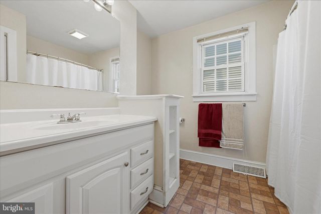 115 S PURCELL AVE, Winchester, VA 22601