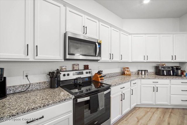527 Glaspell Circle SE, Palm Bay, FL 32909