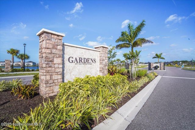 527 Glaspell Circle SE, Palm Bay, FL 32909
