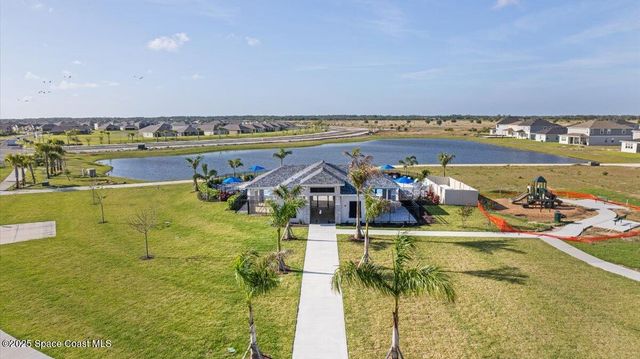 527 Glaspell Circle SE, Palm Bay, FL 32909