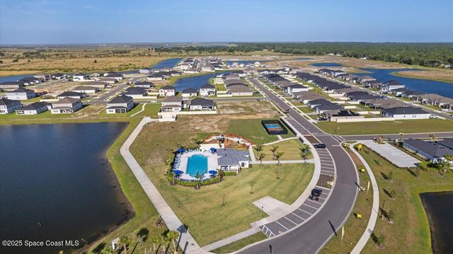 527 Glaspell Circle SE, Palm Bay, FL 32909