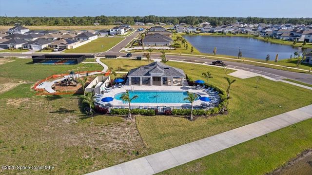 527 Glaspell Circle SE, Palm Bay, FL 32909