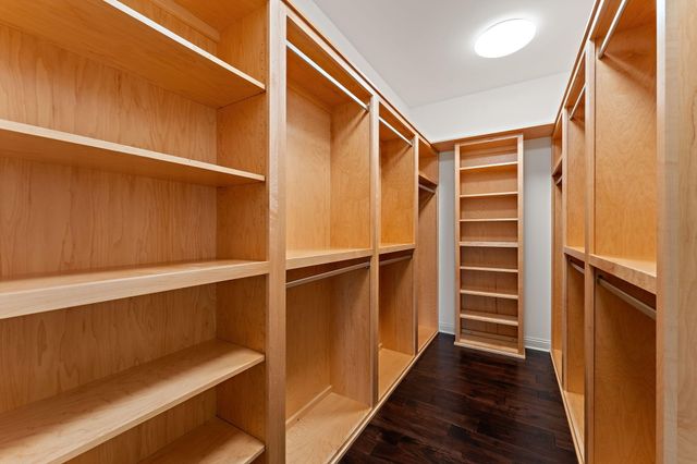 5708 Fountain View Drive, Wheatfield, IN 46392