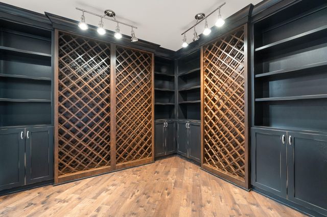 5708 Fountain View Drive, Wheatfield, IN 46392