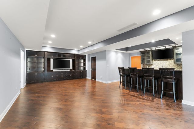 5708 Fountain View Drive, Wheatfield, IN 46392